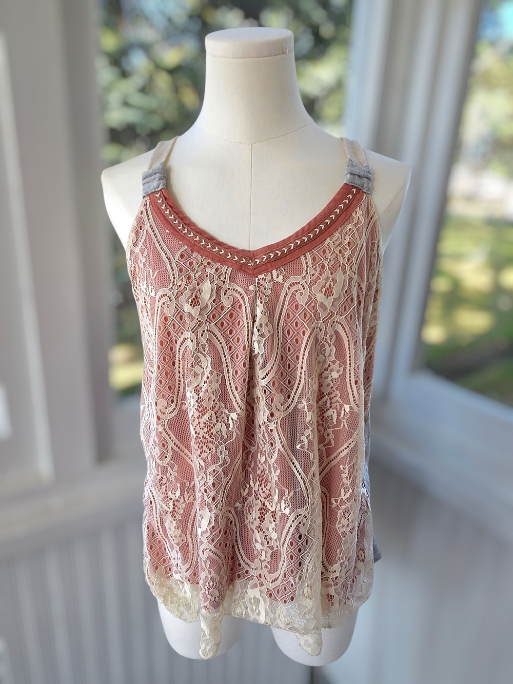 Vintage Xhilaration Boho Terracotta Pink Floral Lace Layered Tank Top – Medium